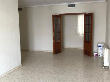 Piso en venta en Azuaga. Azuaga calle padre tena. Pisos.
