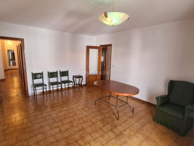Piso en venta en Azuaga. PISO CENTRICO CON ASCENSOR Y PLAZA DE GARAJE. Pisos.