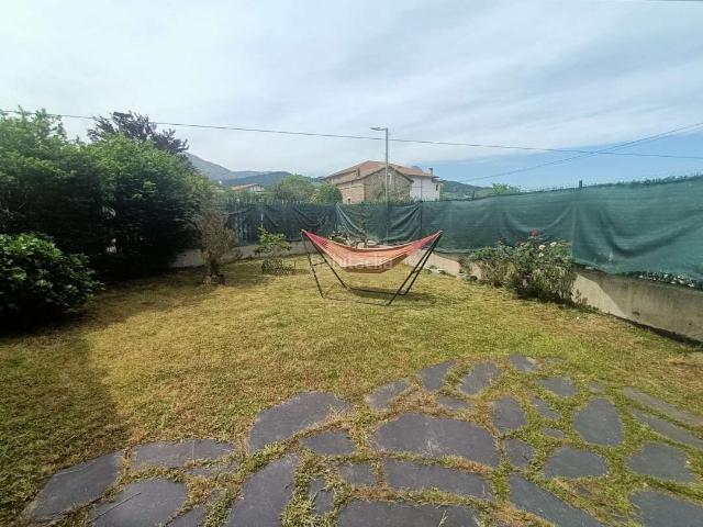 Piso en venta en Abadiño. APARTAMENTO DE 33,65 M2 Y 122,20 M2 DE TERRENO, EN VENTA, EN ABADIÑO, NEGOCIABLE. Pisos.