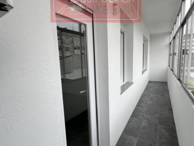 Piso en venta en Abella 27004