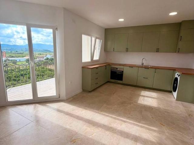 Piso en Venta en Ador