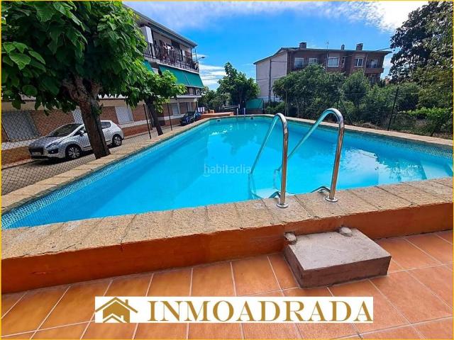 Piso en venta en Adrada La. Piso Primero con Piscina Comunitaria, Parking y Terraza con vistas. Pisos Adrada.