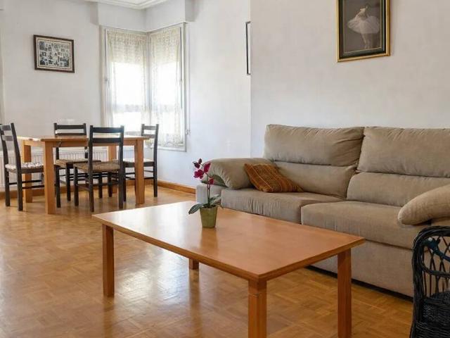 Piso en Venta en Adurtza