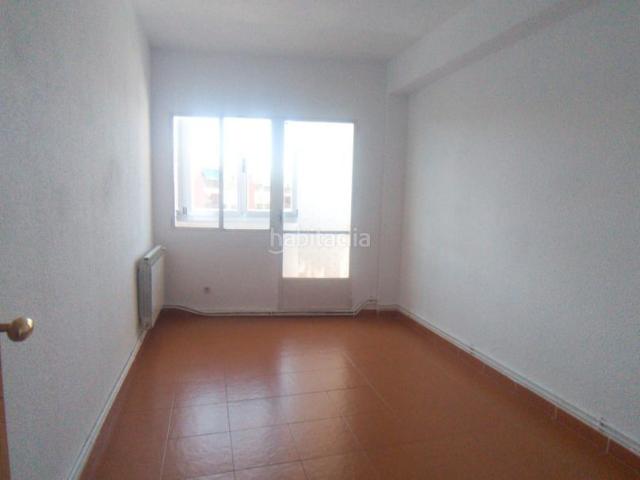 Piso en venta en Alcobendas, Centro. PARTICULAR VENDE PISO, NO AGENCIAS. 3º exterior de dos dormitorios con terraza, excelente ubicación en el centro de Alcobendas. Pisos.