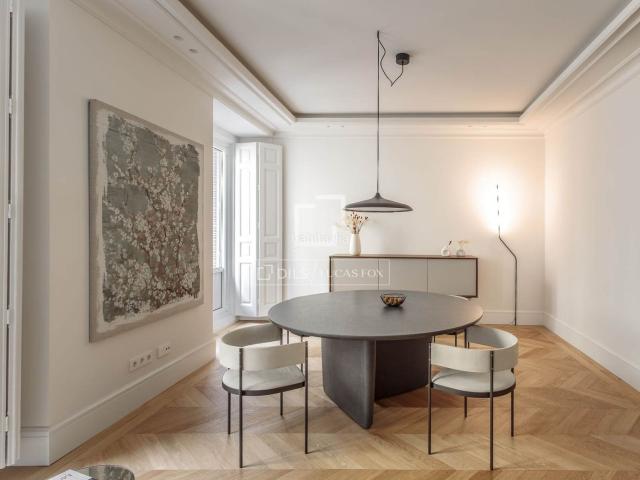Piso en venta en Alcorcón, Casco Antiguo. Fantástico piso reformado de 3 dormitorios con baño privado en venta en Cortes, Madrid. Pisos.