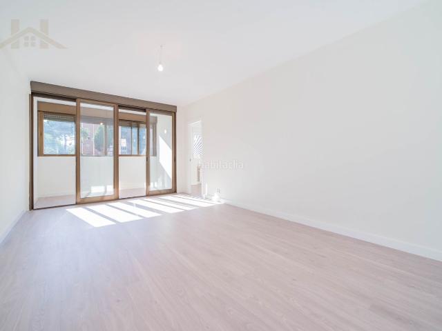 Piso en venta en Alcorcón, Parque Ondarreta Urtinsa. BAJO REFORMADO EN ENTRE PLANTA EN PARQUE ONDARRETA. Pisos.