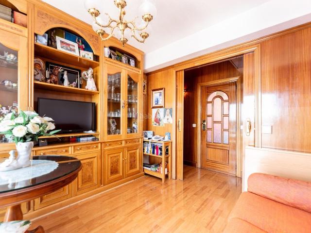 Piso en venta en Alcorcón, Zona Centro Joven. Piso de 3 Dormitorios con Terraza, Ascensor y Garaje en Alcorcón. Pisos.