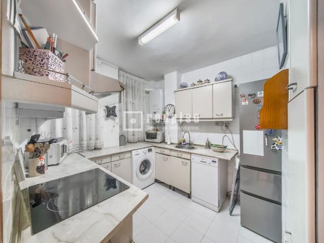 Piso en venta en Alcorcón, Zona Centro Joven. Piso en venta en Centro Joven, 4ta planta CON ASCENSOR!. Pisos.