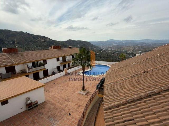 Piso en venta en Alcaucín. Pisos.