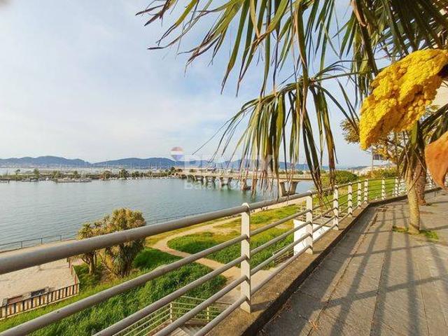 Piso en Venta en Alcabre