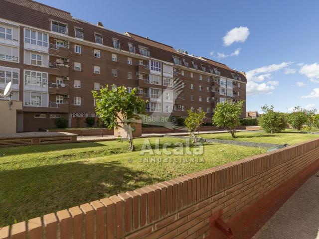 Piso en venta en Alcalá de Henares, Pryconsa Juan de Austria. MAGNIFICO PISO EN URBANIZACION PRIVADA CON PISCINA EN ALCALA DE HENARES. Pisos Alcalá de.