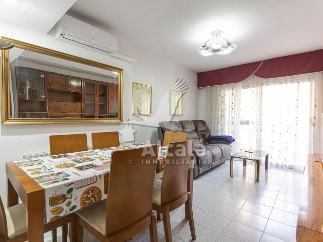Piso en venta en Alcalá de Henares, Reyes Católicos. Piso de 3 habitaciones con ascensor en zona centrica de Alcala de Henares. Pisos Alcalá de.
