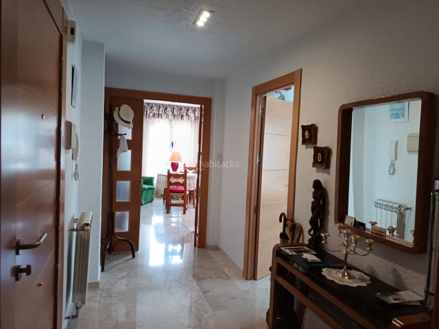 Piso en venta en Alcalá la Real. Amplio piso reformado, con calefacción central y buenas vistas. Pisos Alcalá la.