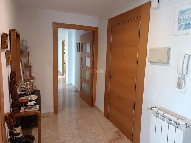 Piso en venta en Alcalá la Real. Piso reformado, calefacción central, aire acondicionado. Pisos Alcalá la.