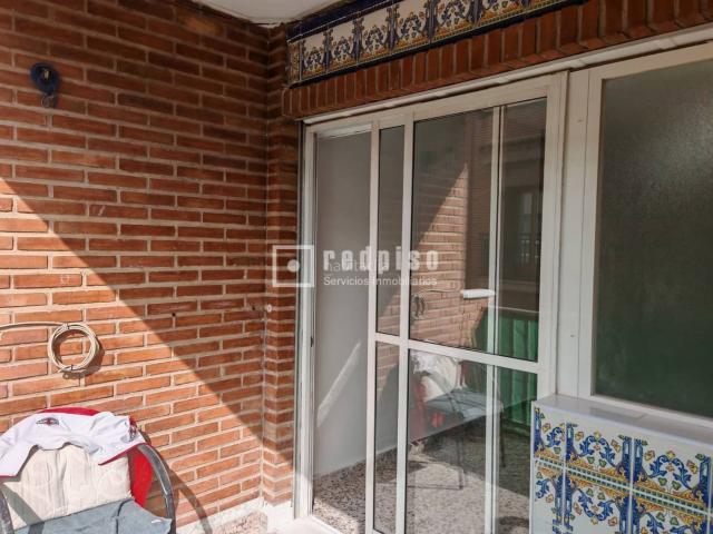 Piso en venta en Alcantarilla. Amplio piso en 3ra planta sin ascensor de 4 habitaciones y 2 baños. Pisos.