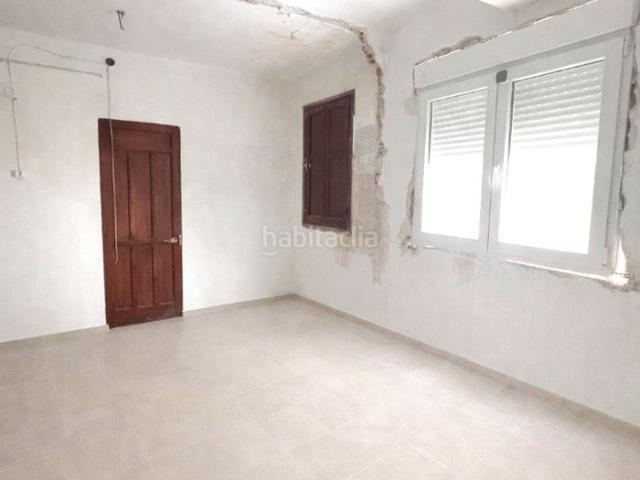 Piso en venta en Alcantarilla. Se ofrece vivienda de aproximadamente 70 m². Pisos.
