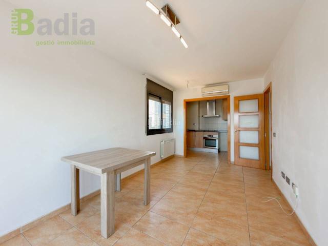 Piso en venta en Alcarràs. Piso con piscina en Venta en Alcarràs. Pisos.