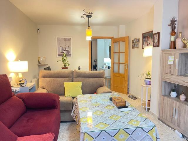 Piso en venta en Alameda. PISO EN ALAMEDA PUEBLO CON COCHERA Y TRASTERO PUEDES HACERLO TUYO!. Pisos.