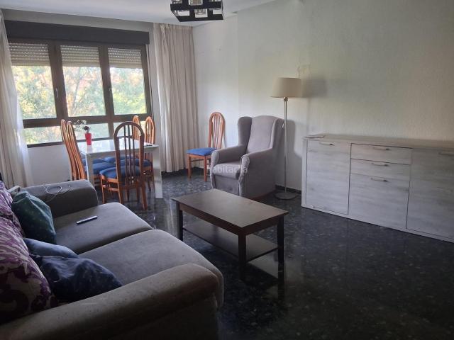 Piso en venta en Albacete, San Antonio Abad. LUMINOSO PISO ZONA PARQUE LINEAL PARA ENTRAR A VIVIR. Pisos.