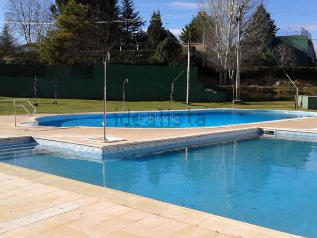 Piso en venta en Albelda de Iregua. Vivienda en la carretera Soria URBANIZACIÓN EL RETIRO, 90m2, salón,3 habitaciones, baño, cocina equipada, totalmente exterior, A. Pisos Albelda de.