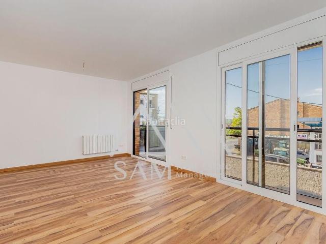 Piso en venta en Albesa. Amplio piso listo para entrar a vivir en Albesa!. Pisos.