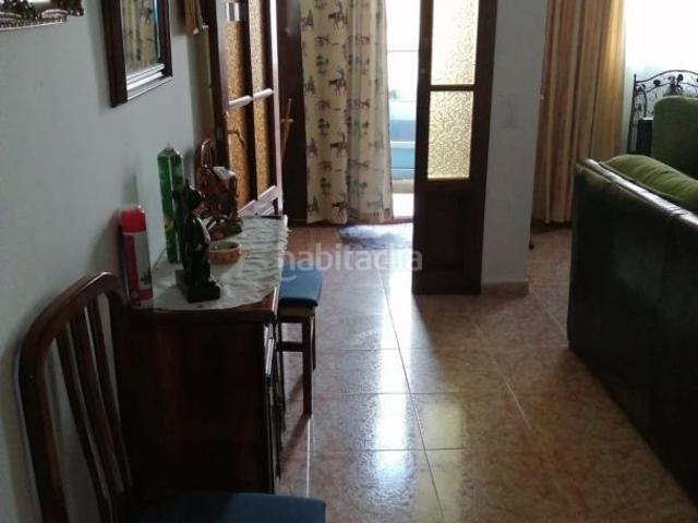 Piso en venta en Algodonales. Tu hogar ideal te espera en Algodonales Comodidad, amplitud y tranquilidad en una sola planta. Pisos.