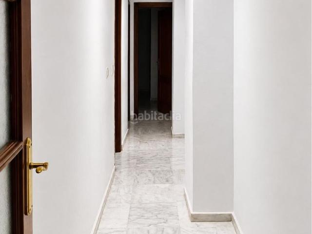 Piso en venta en Algaba La. Elegante piso en una de las zonas mejor comunicadas de La Algaba. Pisos Algaba.