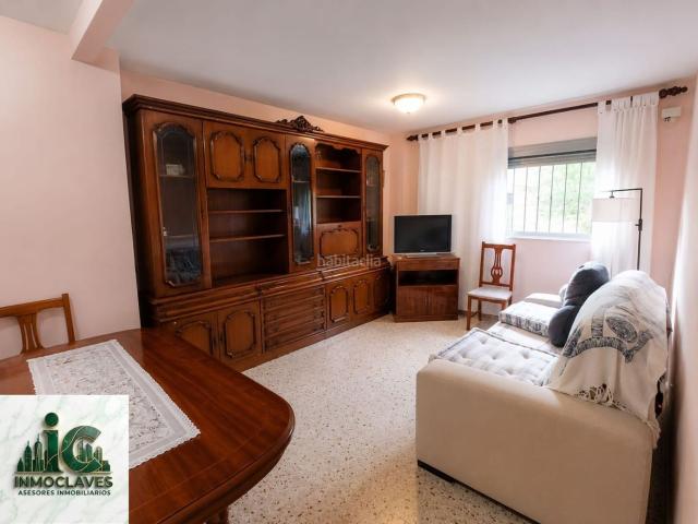 Piso en venta en Algeciras, Bajadilla Fuente Nueva. Tu oasis urbano te espera! Espectacular planta baja de 75 m con acceso directo a gran patio. Pisos.