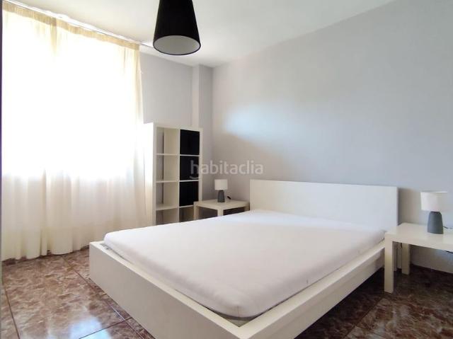 Piso en venta en Algeciras, San Bernabé. Vivienda en venta en Urbanización Doña Casilda Algeciras. Pisos.