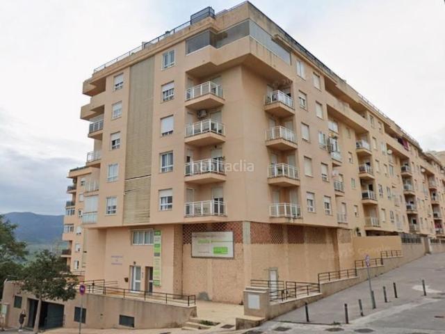 Piso en venta en Algeciras, San Bernabé. Piso en San Bernabé con garaje y trastero. Pisos.