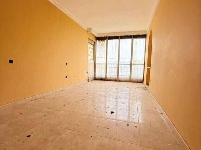 Piso en venta en Algeciras, San Bernabé. Piso en venta en Parque Bolonia, 3 dormitorios. Pisos.