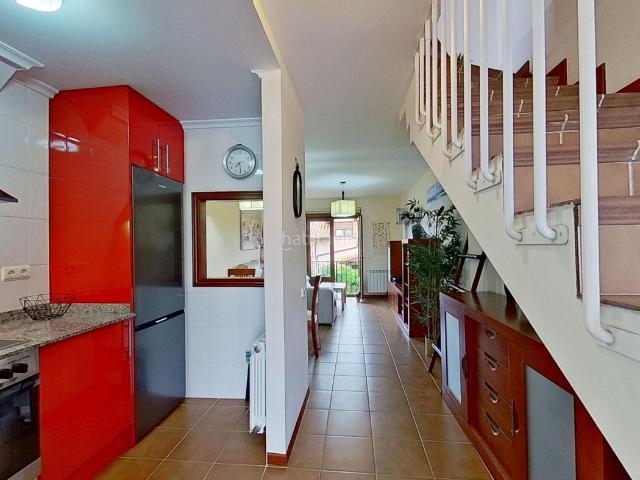 Piso en venta en Alfoz de Lloredo. DUPLEX EN URB. PRIVADA CON PISCINA. Pisos Alfoz de.