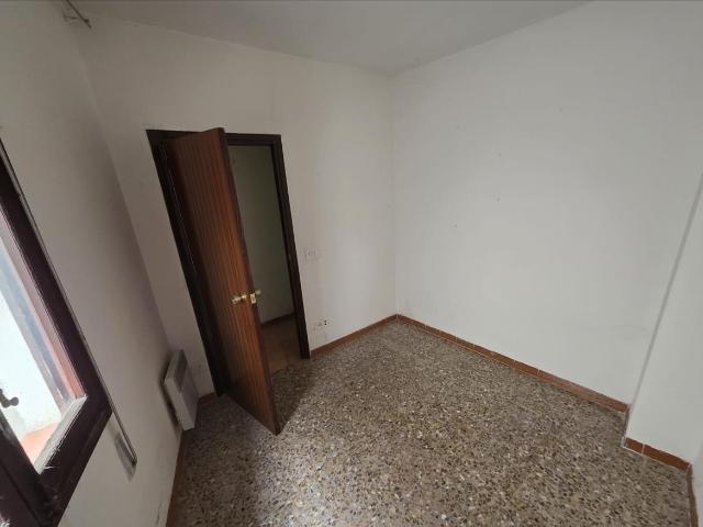 Piso en venta en Alhama de Aragón, Zaragoza en Calle Tello