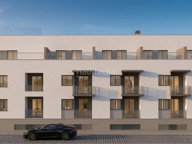 Piso en venta en Alhendín, Carretera de Granada La Alcazaba. Piso en construccion, dos dormitorios, patio y terraza, cómodo y funcional, garaje con trastero opcional, no incluido. Pisos.