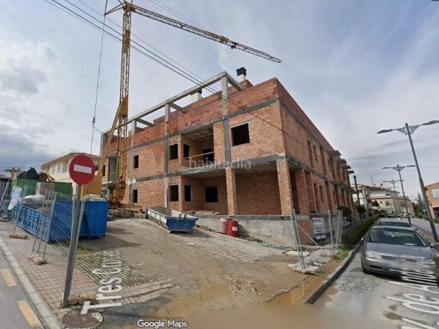Piso en venta en Alhendín, Carretera de Granada La Alcazaba. Vivienda en construcción, es un entresuelo cómodo y funcional, tres dormitorios, con patio y terracita garaje con trastero opciona. Pisos.