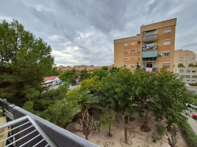 Piso en venta en Alicante Alicante