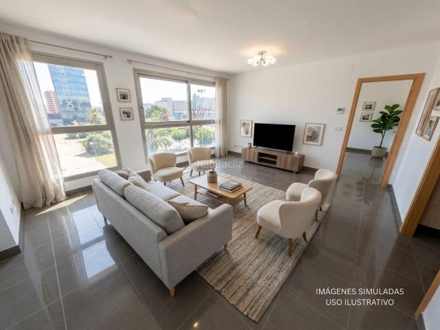Piso en venta en Alicante, Benisaudet. Vivienda práctica, bien ubicada y con todo al alcance en Gran Vía. Pisos.