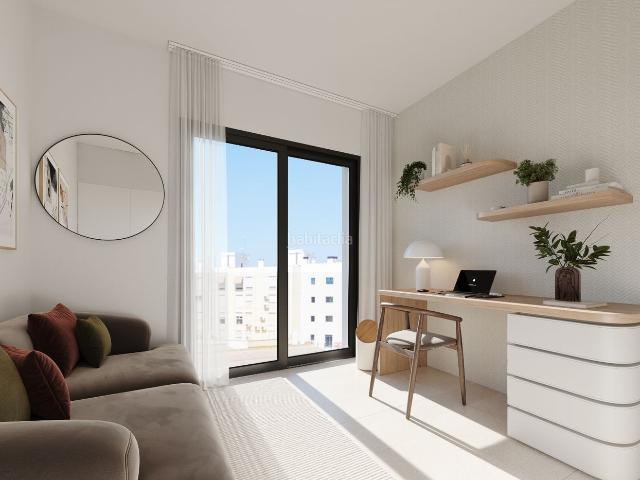 Piso en venta en Alicante, Florida Baja. Vivienda moderna de obra nueva con terraza y piscina en La Florida, Alicante. Pisos.