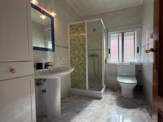 Piso en Venta en Alipark, Alicante Ideal para Familias