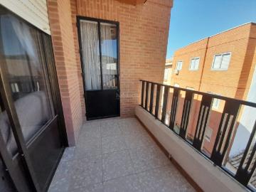 Piso en venta en Almodóvar del Campo. Piso en venta 4 dormitorios calle Darro. Pisos Almodóvar del.