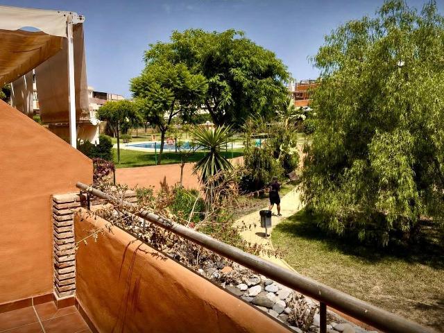 Piso en Venta en Almayate
