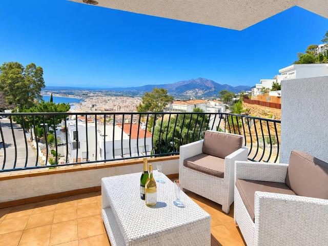 Piso en Venta en Almadrava Canyelles Puig Rom