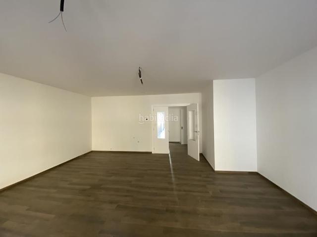 Piso en venta en Almansa. Piso en venta en Almansa, 4 dormitorios. Pisos.