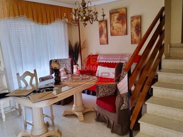 Piso en venta en Almendralejo. EN VENTA PISO DUPLEX EN POLIDEPORTIVO. Pisos.