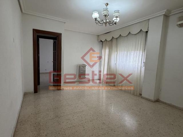 Piso en venta en Almendralejo. EN VENTA PISO EN ZONA SAN ANTONIO ALMENDRALEJO. Pisos.