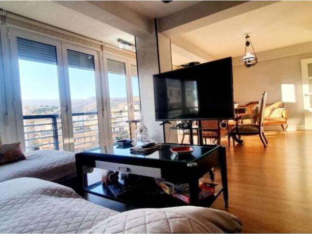 Piso en Venta en Almería