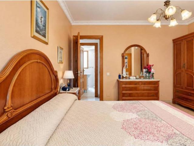 Piso en Venta en Almería