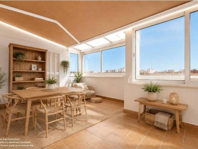 Piso en Venta en Almería