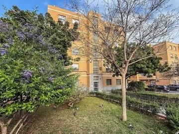 Piso en Venta en Almería