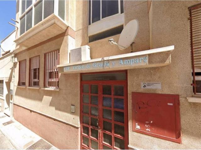 Piso en Venta en Almería